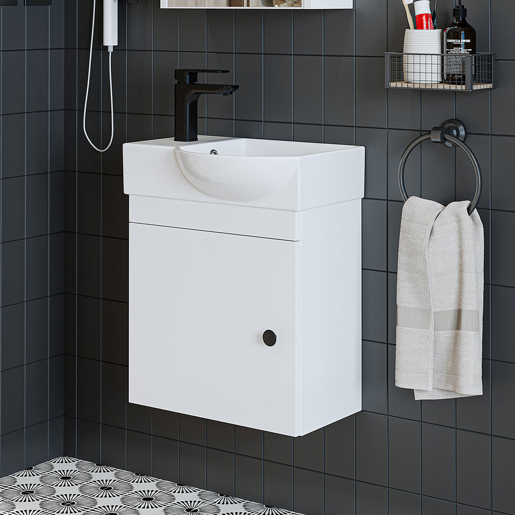 Roomart Waschtischunterschrank PUNTO mit Keramik-Waschbecken – Gäste-WC Badmöbel – Wasserhahn links